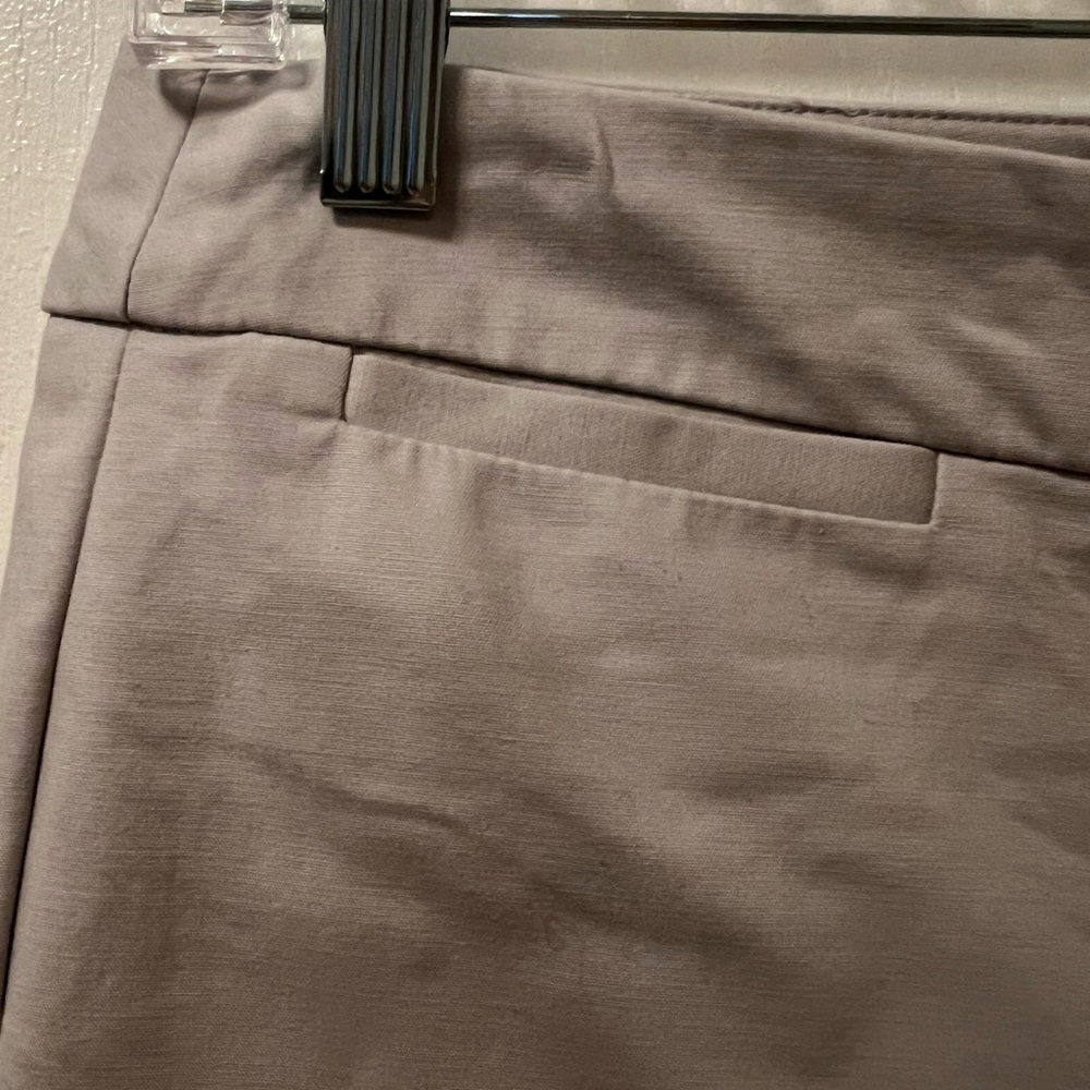 Valerie Bertinelli tan straight legged capri size 10 - Picture 2 of 8